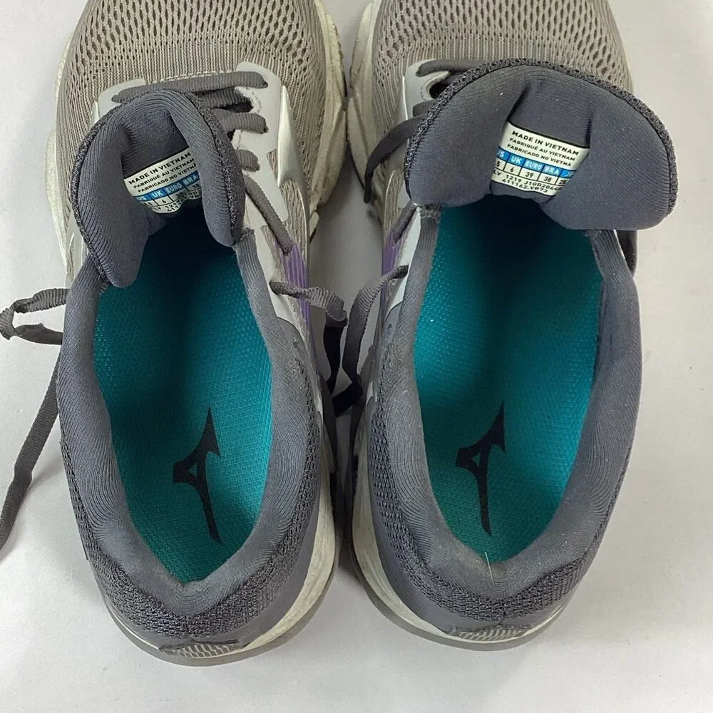Mizuno Wave Inspire 16 Sneaker Shoes Womens Size 8.5 Gray Purple